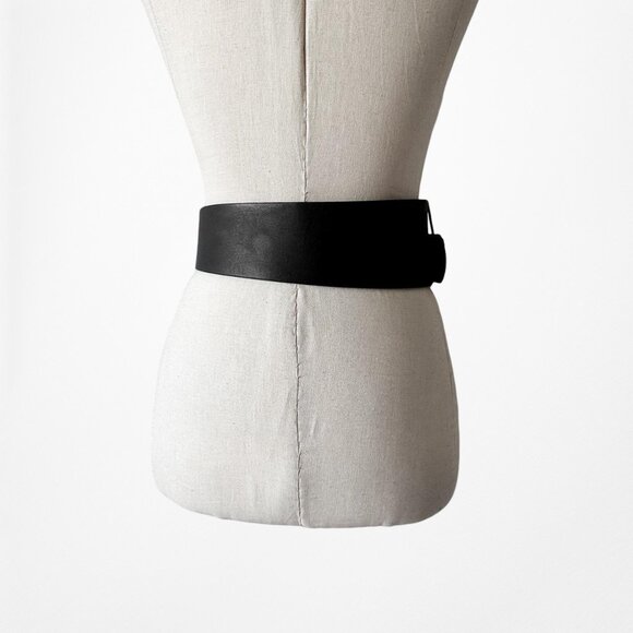 Zara Black Large Oversized Faux Leather Gold Hardware Statement Belt - Picture 3 of 5